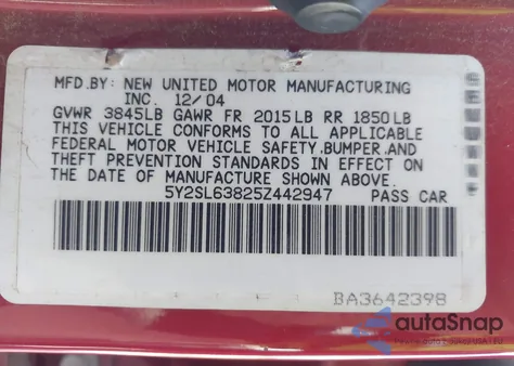 2005 Pontiac Vibe z USA, uszkodzony, nr VIN 5Y2SL63825Z442947